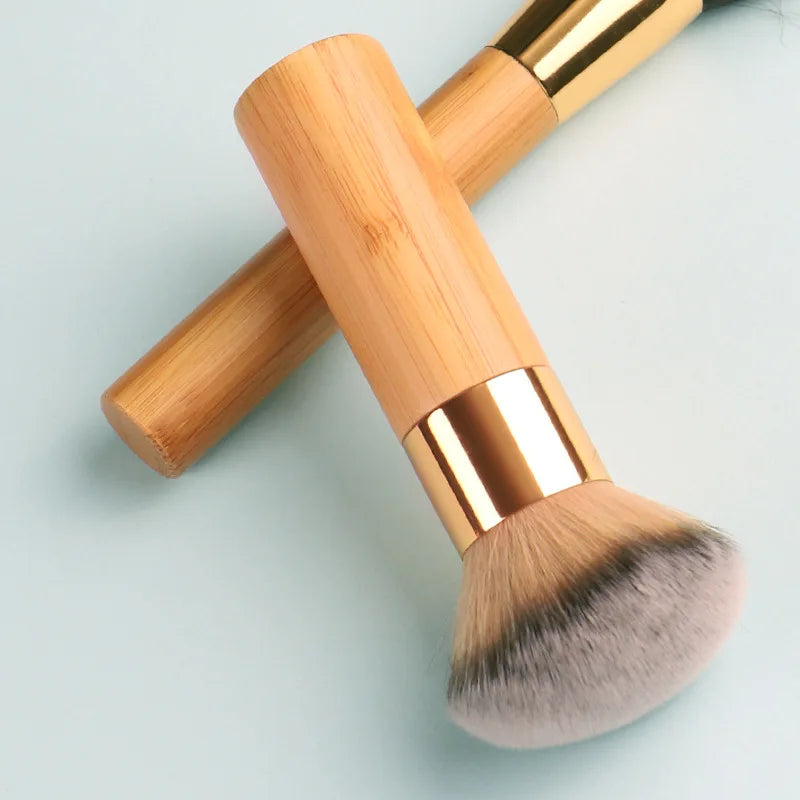 Professional Makeup Brush for Flawless, Airbrushed Looks